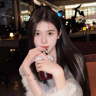 抽象画中的越南少女2